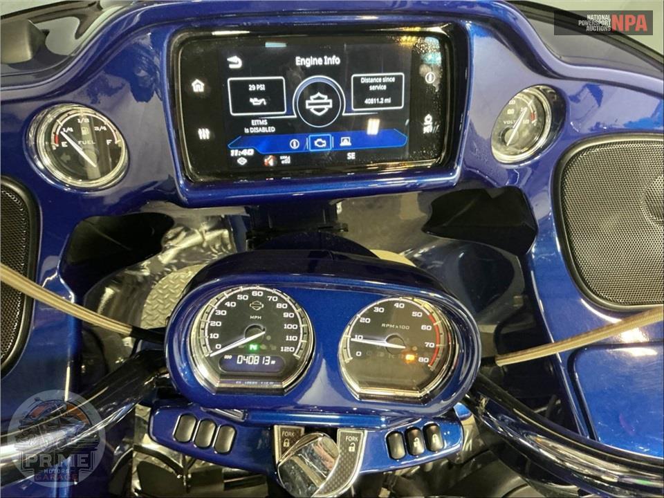 2015 Harley-Davidson FLTRUSE CVO ROAD GLIDE ULTRA — фото 5