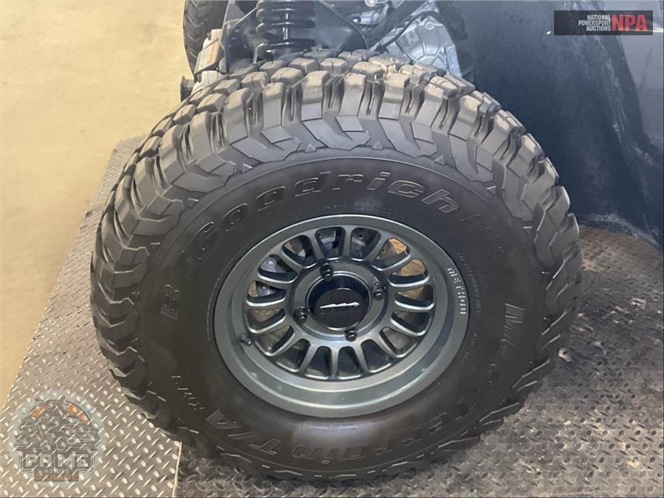 2026 Can-Am DEFENDER MAX LIMITED CAB HD11 (DESERT TAN & STEALTH BLACK) — фото 19