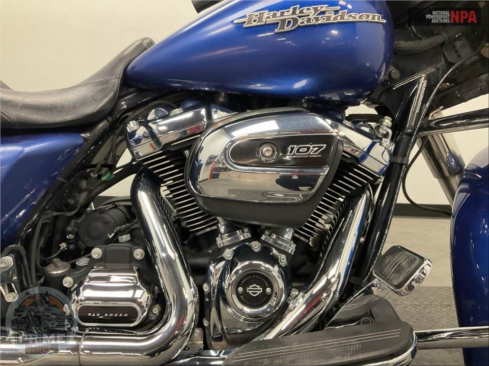 2017 Harley-Davidson FLHX STREET GLIDE — фото 6