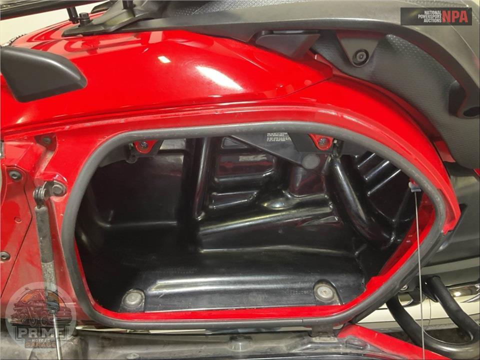 2013 Honda GL1800BDD GLDWNG F6B DLX — фото 22