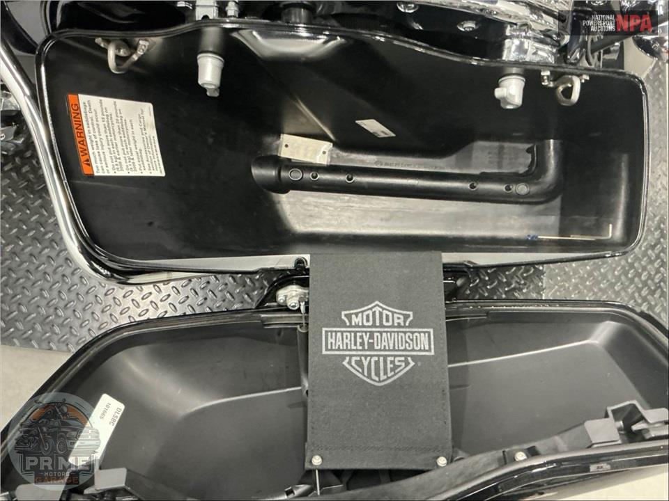 2019 Harley-Davidson FLHX STREET GLIDE — фото 18