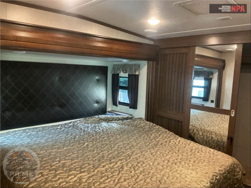 2017 Keystone Rv M-305 RL - MONTANA HIGH COUNTRY FIFTH WHEEL SERIES — фото 11
