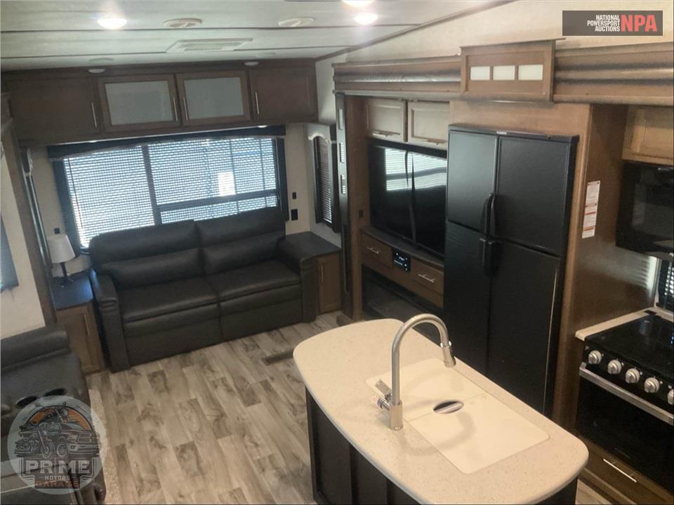 2019 Keystone Rv M-368 MBI - COUGAR FIFTH WHEEL SERIES — фото 6