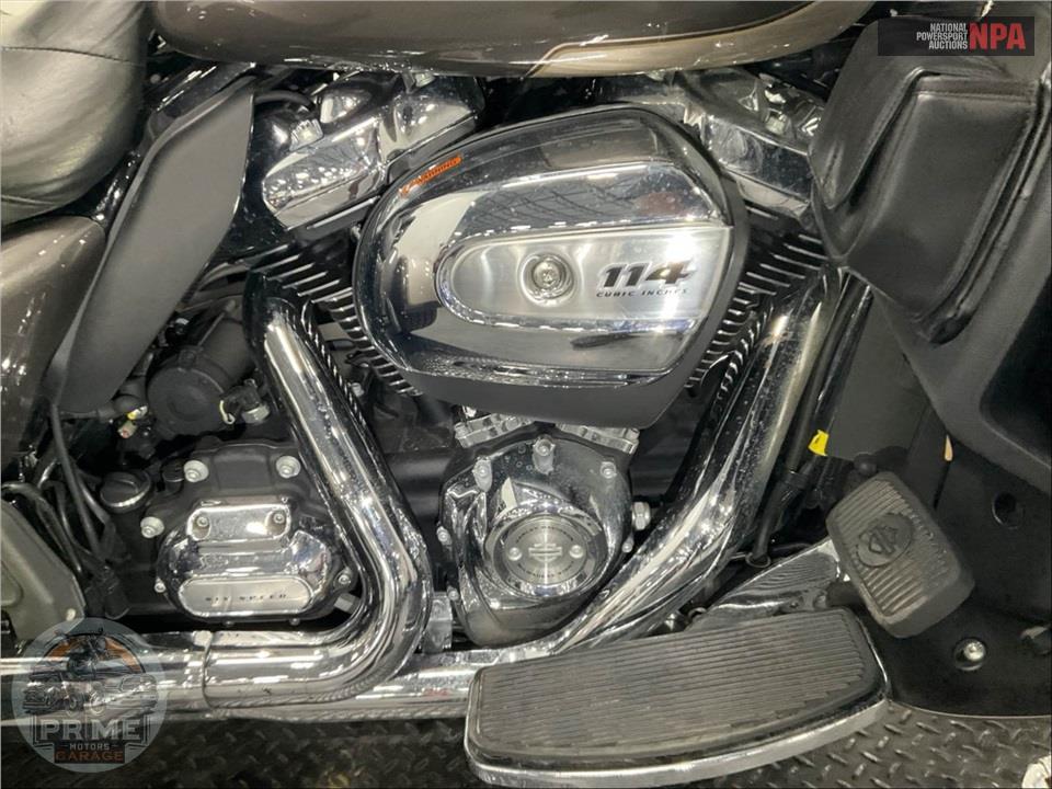 2023 Harley-Davidson FLHTCUTG TRI GLIDE ULTRA CLASSIC — фото 6