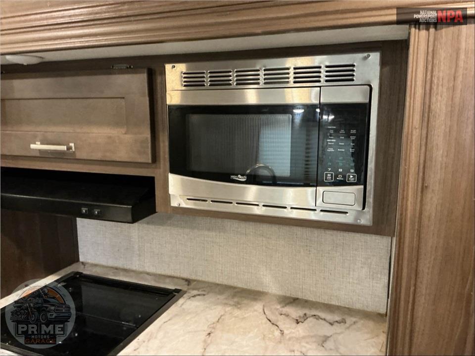 2019 Keystone Rv M-330 RL - LAREDO SERIES — фото 20