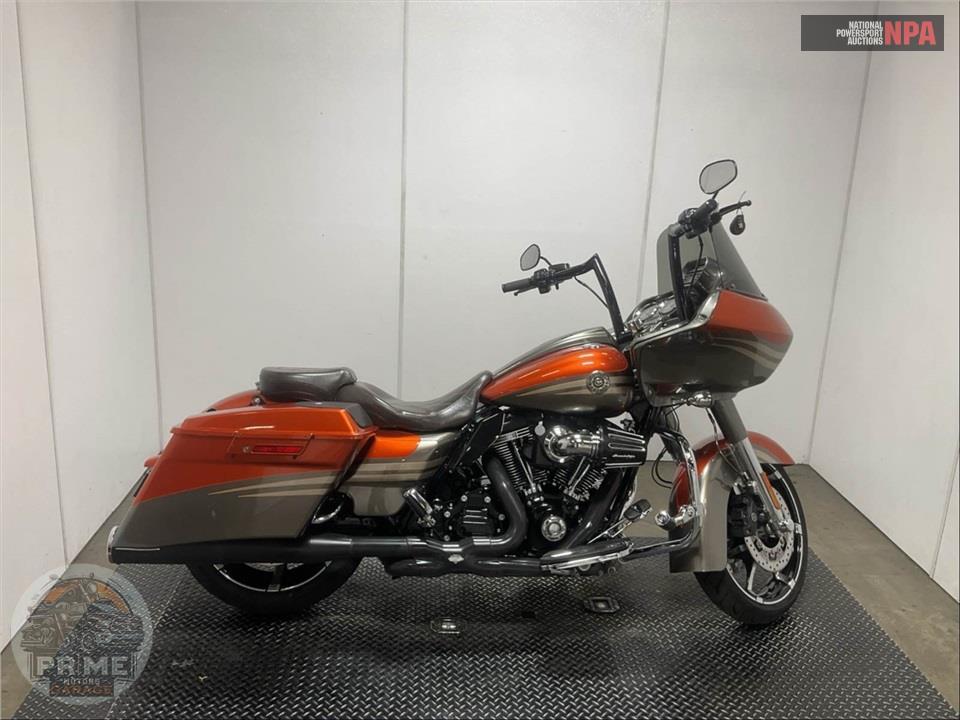 2013 Harley-Davidson FLTRXSE2 SCREAMIN EAGLE — фото 1