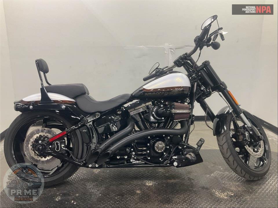 2017 HARLEY-DAVIDSON FXSE CVO PRO STREET BREAKOUT