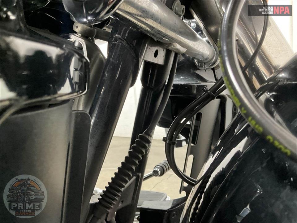 2013 Harley-Davidson FLTRU ROAD GLIDE ULTRA — фото 12