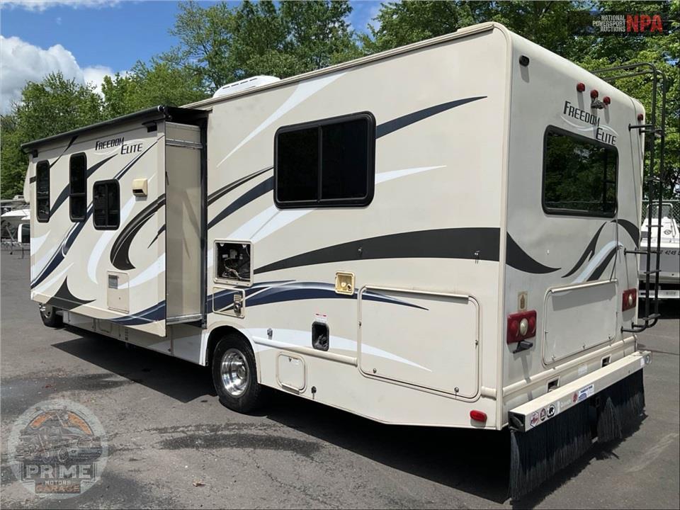 2015 Thor Motor Coach M-28H E450-V10 - FREEDOM ELITE SERIES — фото 4