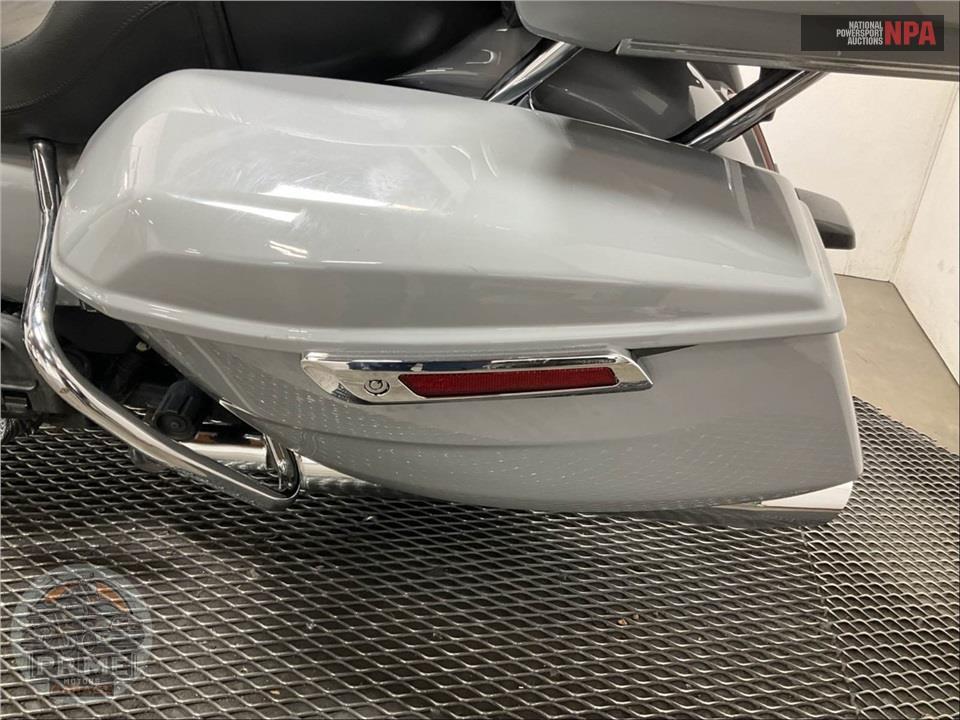 2025 Harley-Davidson FLHXU STEET GLIDE ULTRA — фото 19