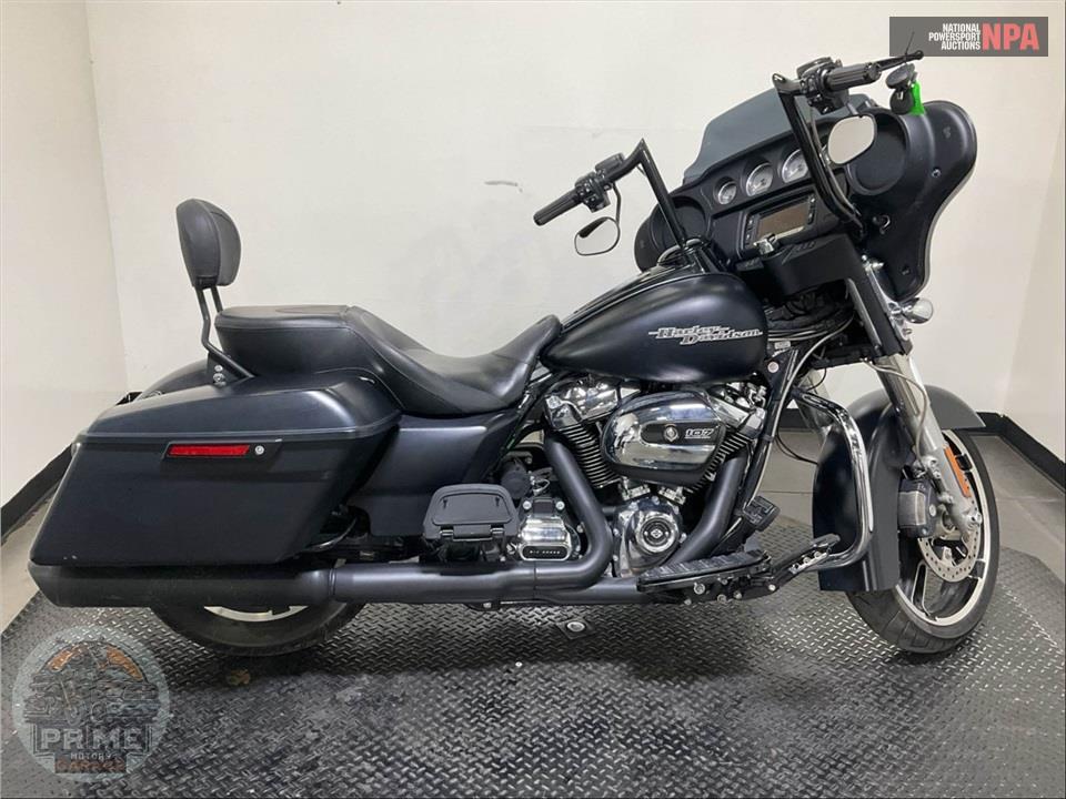 2017 Harley-Davidson FLHXS STREET GLIDE SPECIAL — фото 1
