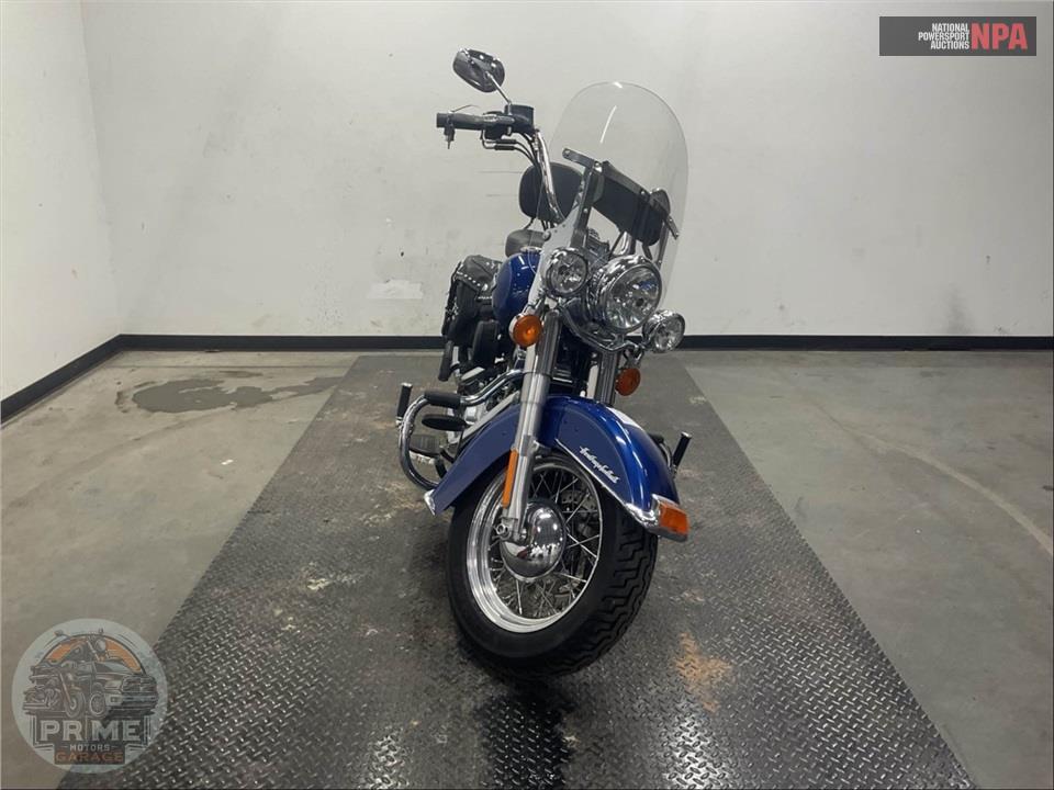 2015 Harley-Davidson FLSTC HERITAGE SOFTAIL CLASSIC — фото 2