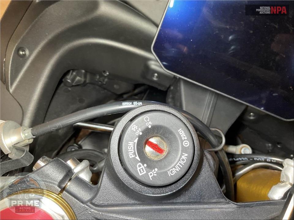 2024 Aprilia RSV4 1100 — фото 10