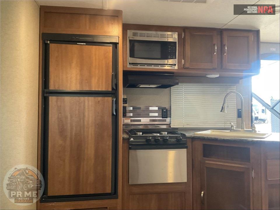 2017 Keystone Rv M-2660 RL - SUMMERLAND SERIES — фото 21