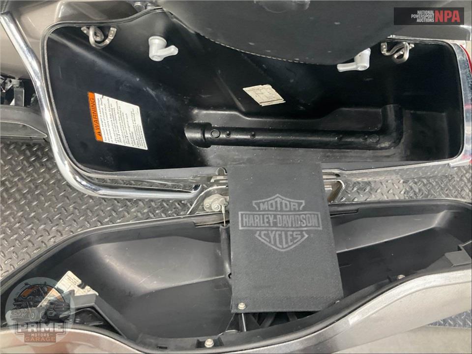 2017 Harley-Davidson FLHTK ULTRA LIMITED — фото 27