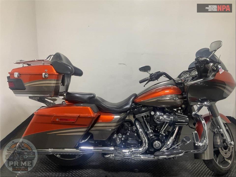 2013 Harley-Davidson FLTRXSE2 SCREAMIN EAGLE — фото 1