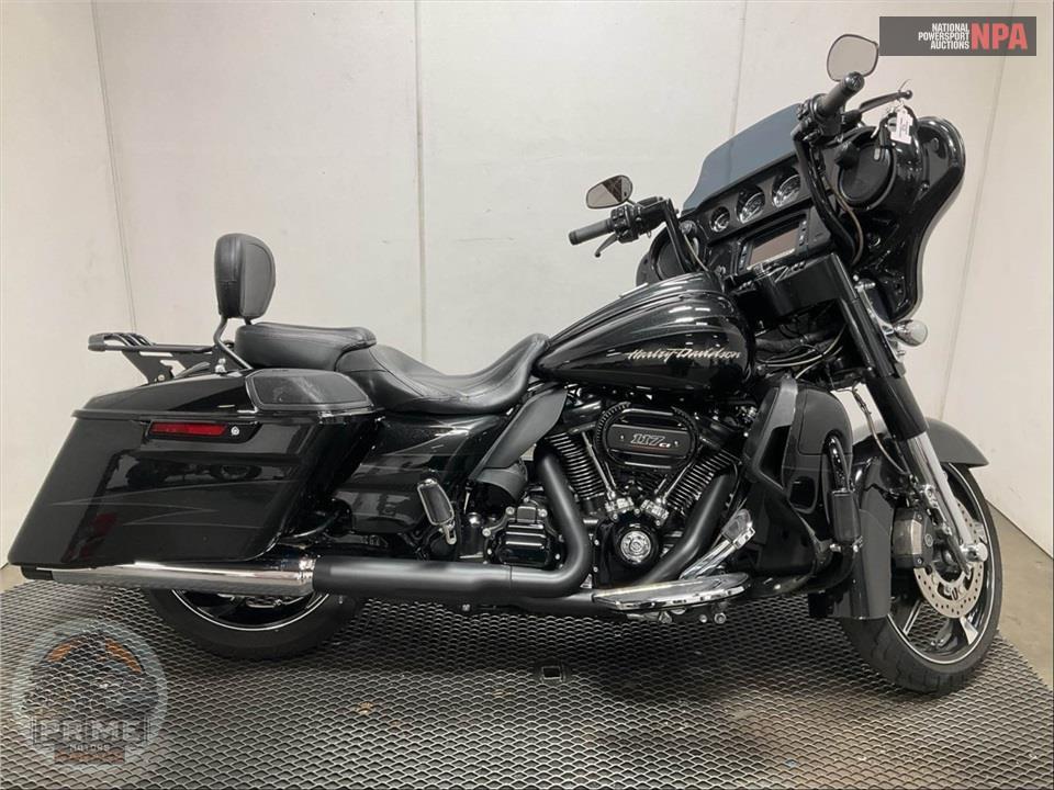 2017 Harley-Davidson FLHXSE CVO STREET GLIDE — фото 1