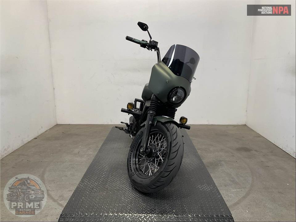 2021 Indian Motorcycle SCOUT BOBBER TWENTY (ABS, BLACK SMOKE) — фото 2