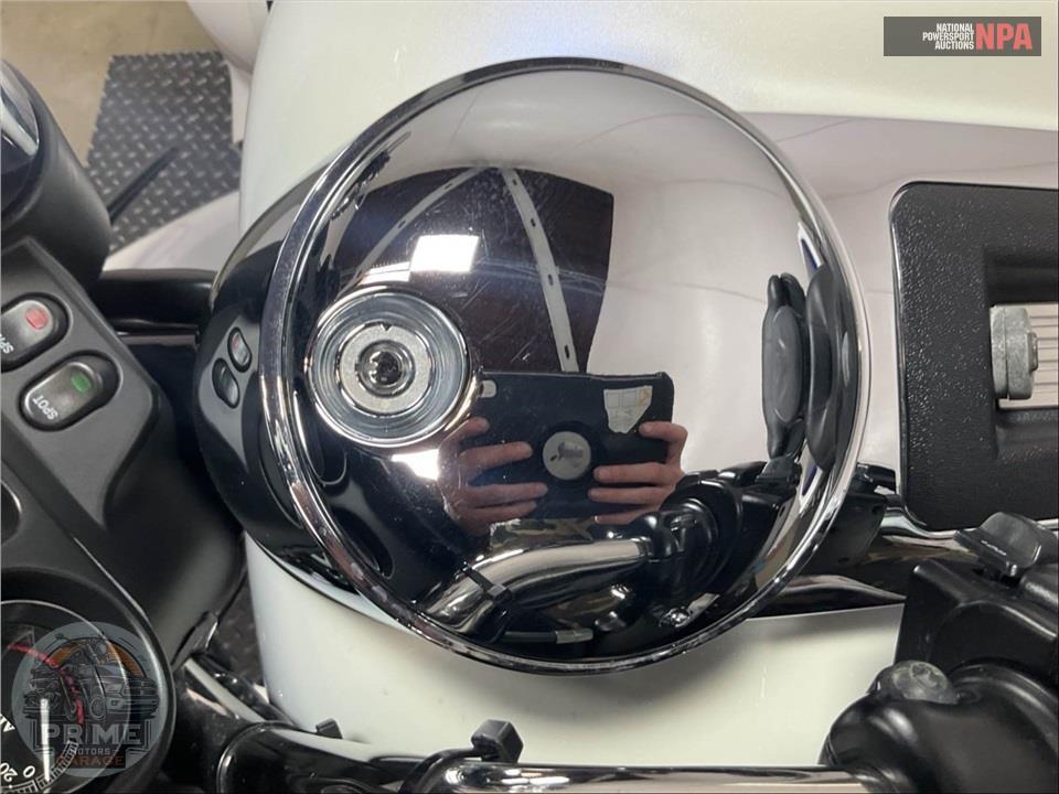 2010 Harley-Davidson FLHTCU ULTRA CLASSIC ELECTRA GLIDE — фото 16