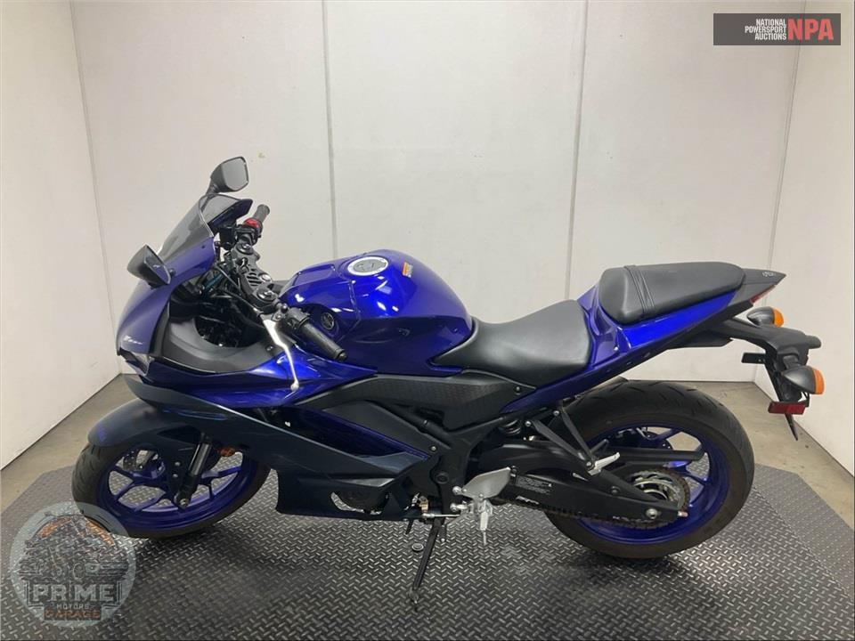 2023 Yamaha YZF-R3 — фото 3