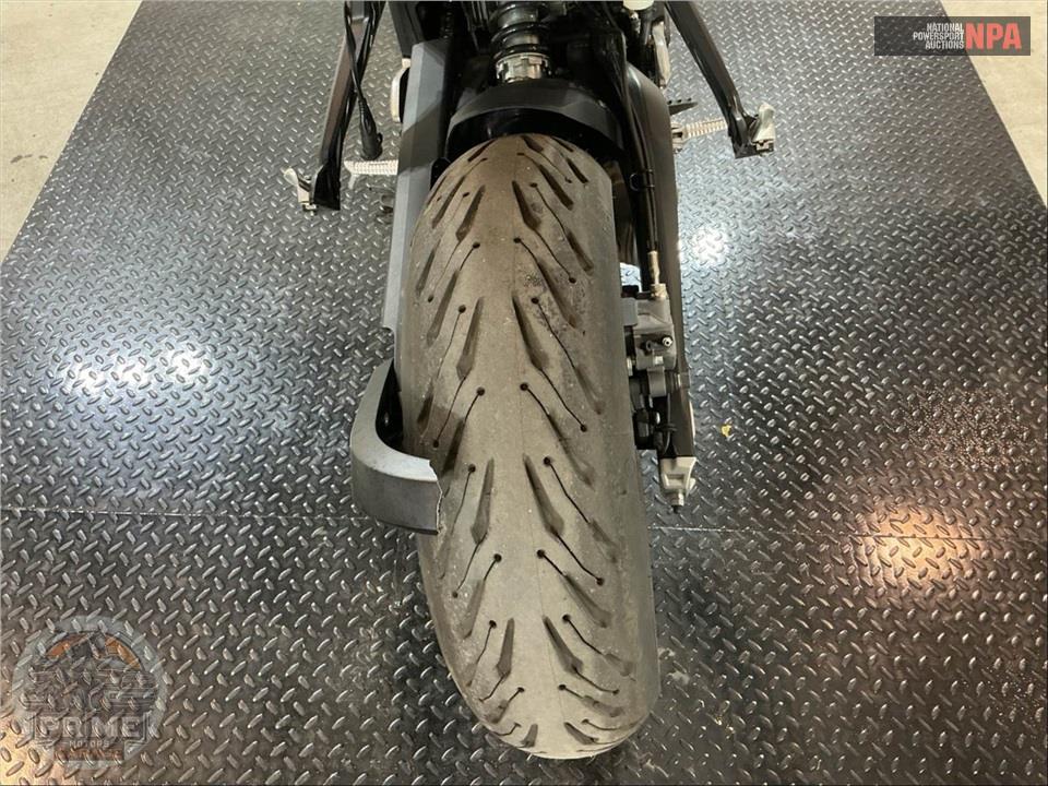 2023 Triumph TRIDENT (BLACK) — фото 20
