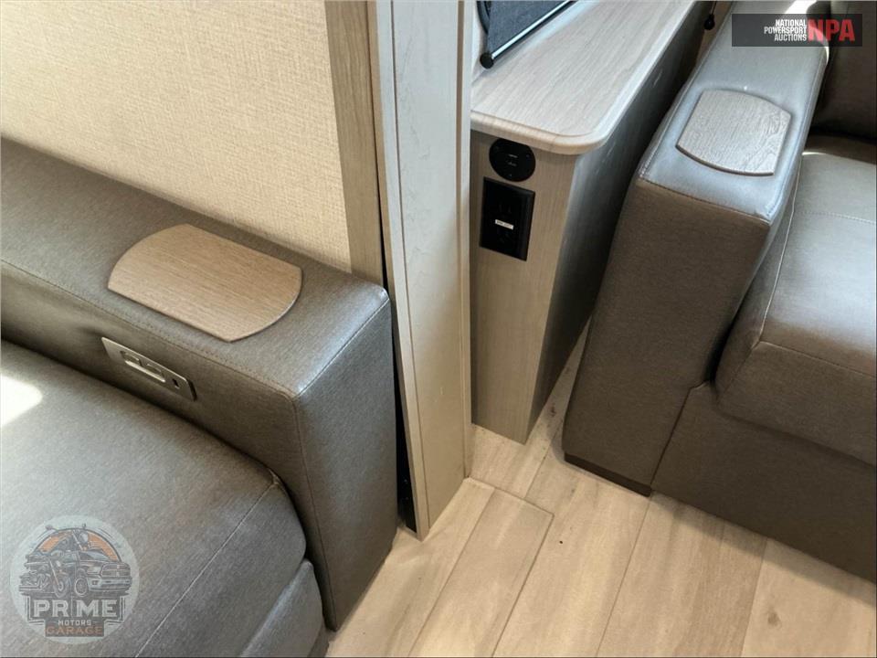 2024 Grand Design Recreational Vehicles M-3503GK - INFLUENCE FIFTH WHEEL SERIES — фото 17
