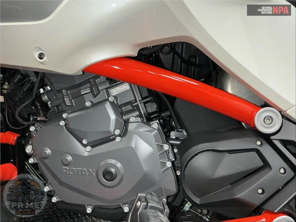 2015 Can-Am SPYDER F3-S SE6 — фото 7