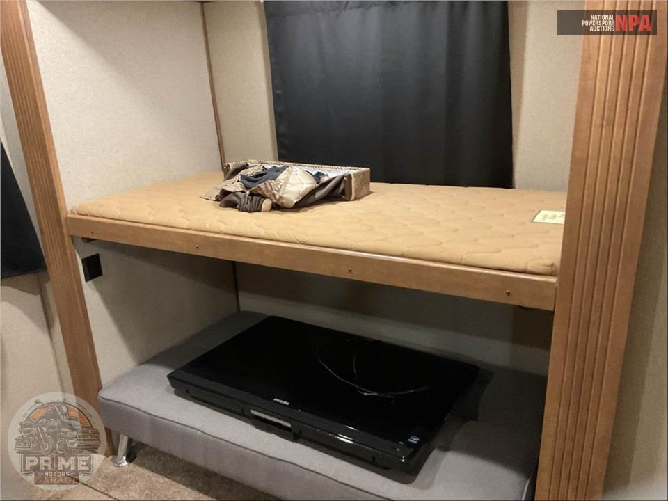 2018 Keystone Rv M-367 BH - LAREDO FIFTH WHEEL SERIES — фото 20
