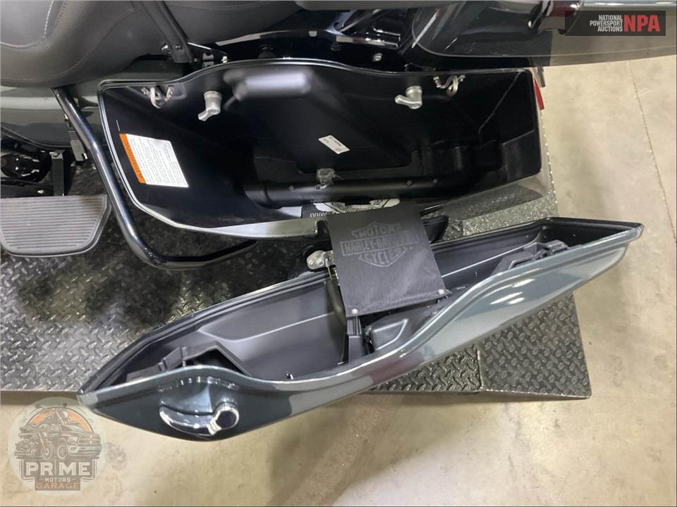 2025 Harley-Davidson FLHXU STEET GLIDE ULTRA — фото 20