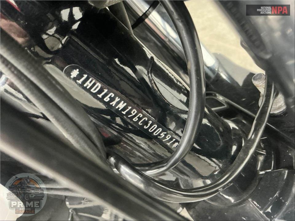 2016 Harley-Davidson FXDB STREET BOB — фото 39