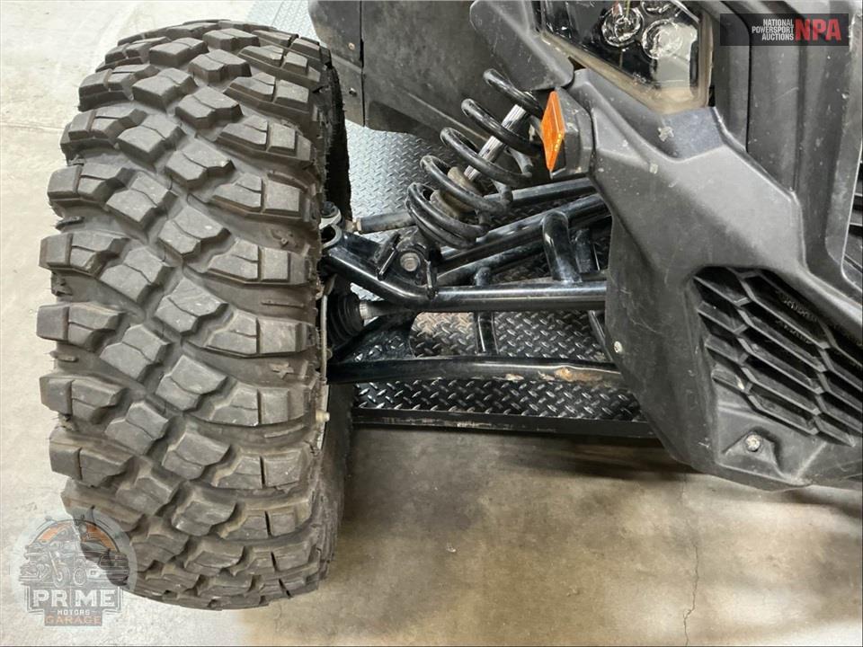 2024 Can-Am MAVERICK X3 MAX DS TURBO (RED AND SILVER) — фото 20