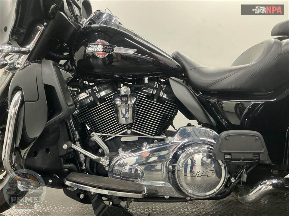 2024 Harley-Davidson FLHTCUTG TRI GLIDE ULTRA CLASSIC — фото 7