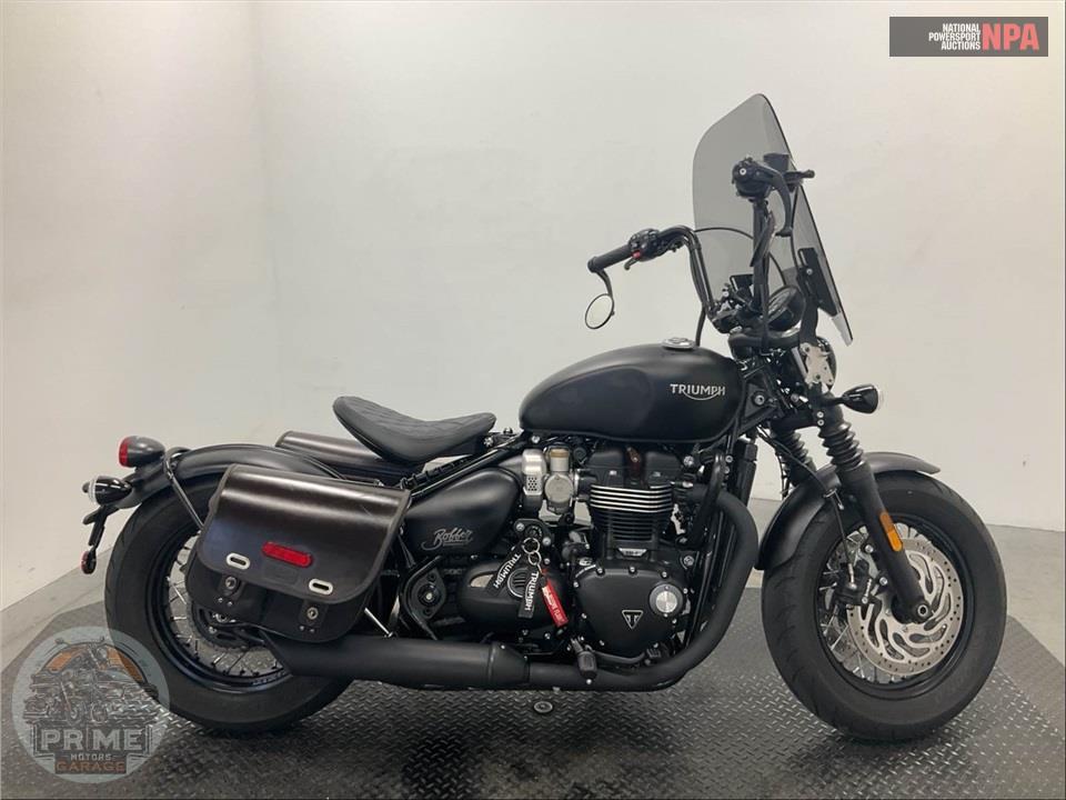 2018 Triumph BONNEVILLE BOBBER (BLACK) — фото 1