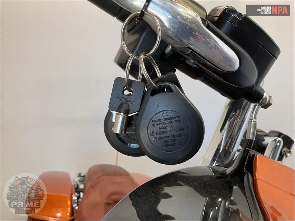 2015 Harley-Davidson FLHXS STREET GLIDE SPECIAL — фото 11