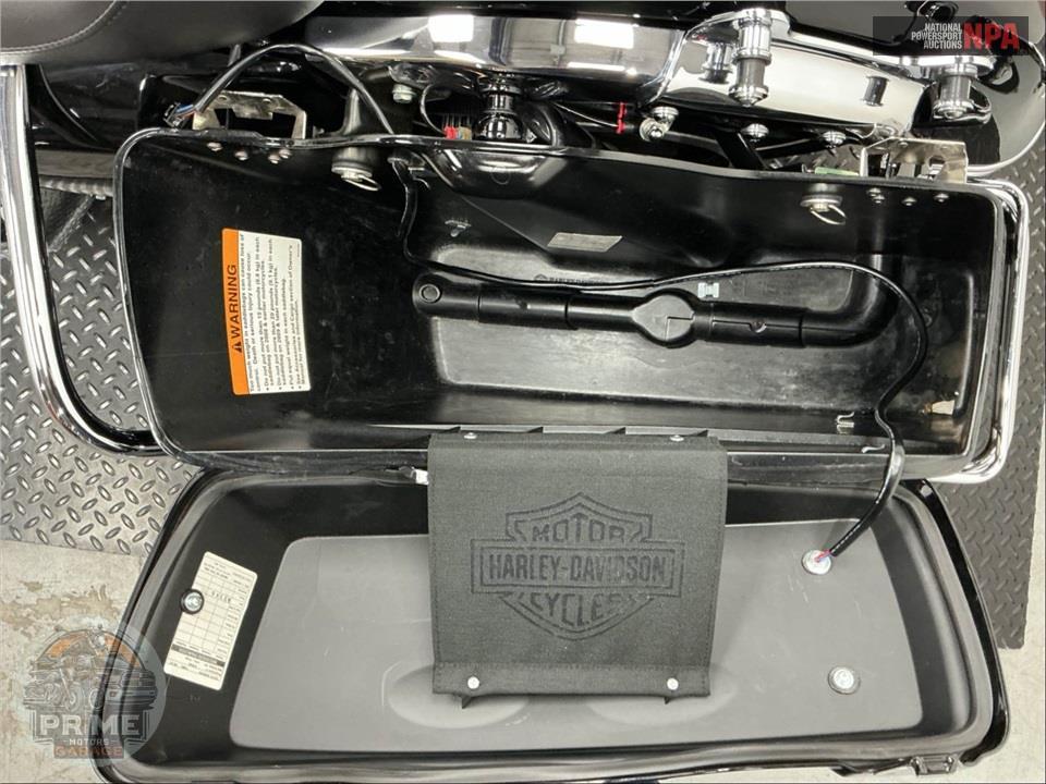 2010 Harley-Davidson FLHR ROAD KING — фото 15