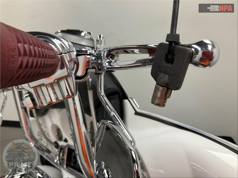 2008 Harley-Davidson FLHX STREET GLIDE — фото 14