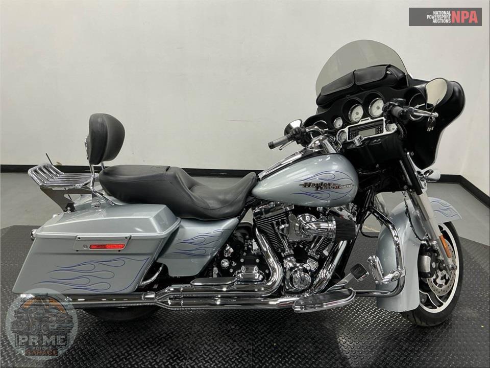 2010 Harley-Davidson FLHX STREET GLIDE — фото 1