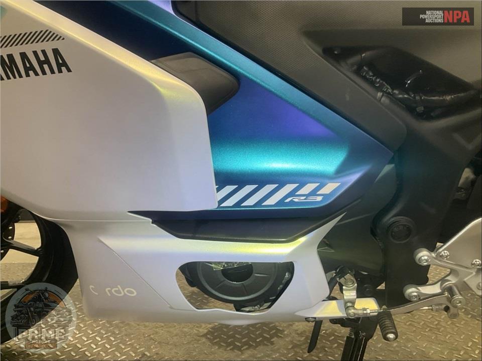 2025 Yamaha YZF-R3 — фото 8