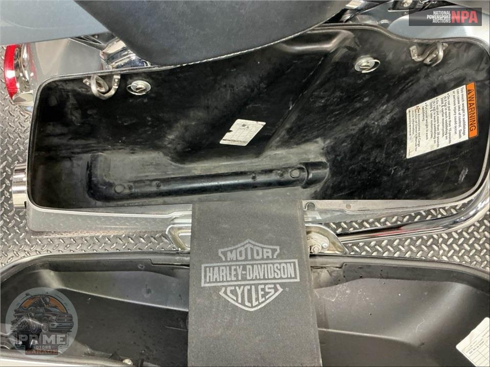 2015 Harley-Davidson FLHTK ELECTRA GLIDE ULTRA LIMITED — фото 36