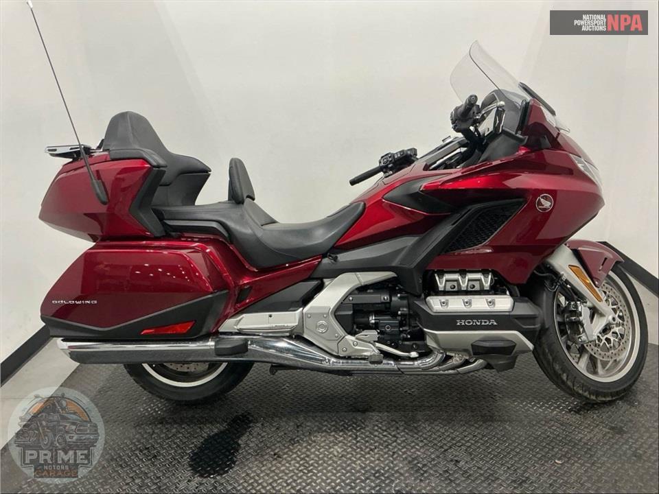 2018 Honda GL1800 GOLDWING TOUR (RED) — фото 1