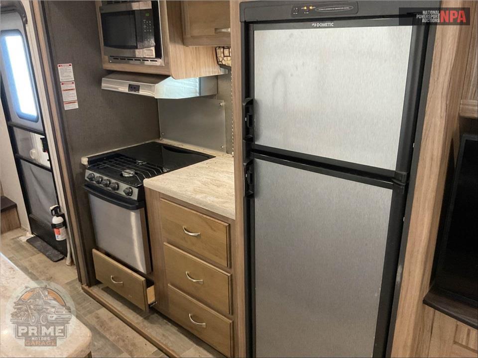 2018 Atlas M-2952RLF - FIFTH WHEEL SERIES — фото 17