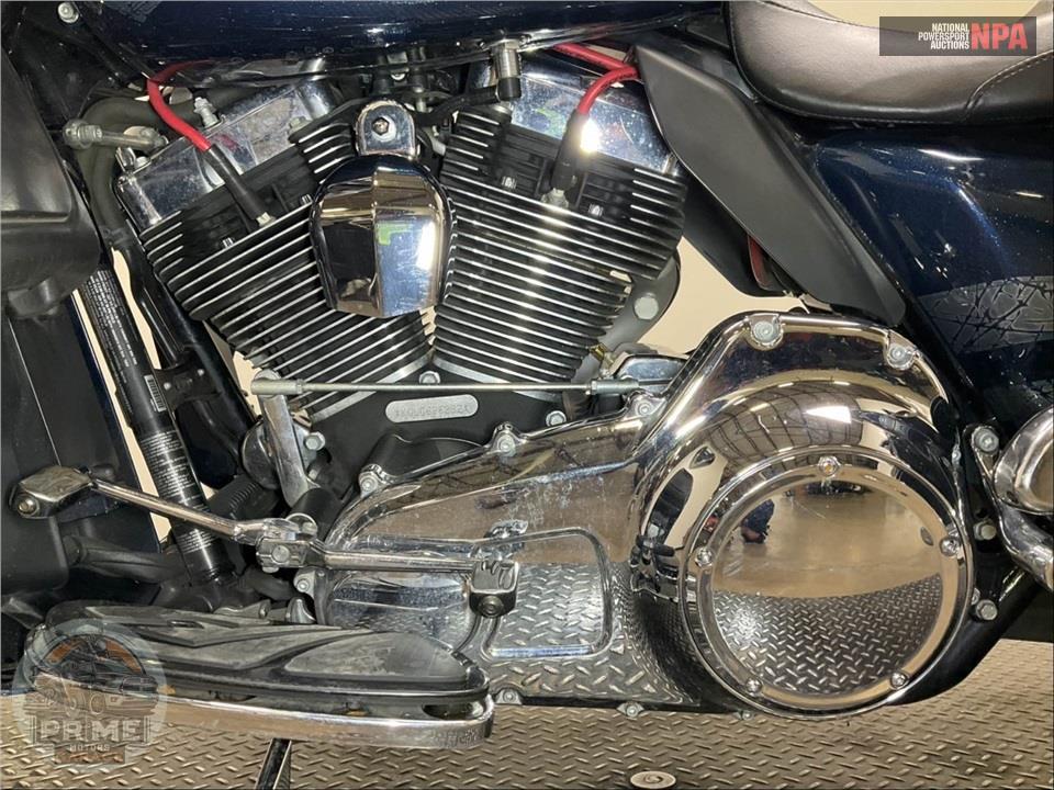 2016 Harley-Davidson FLTRU ROAD GLIDE ULTRA — фото 7