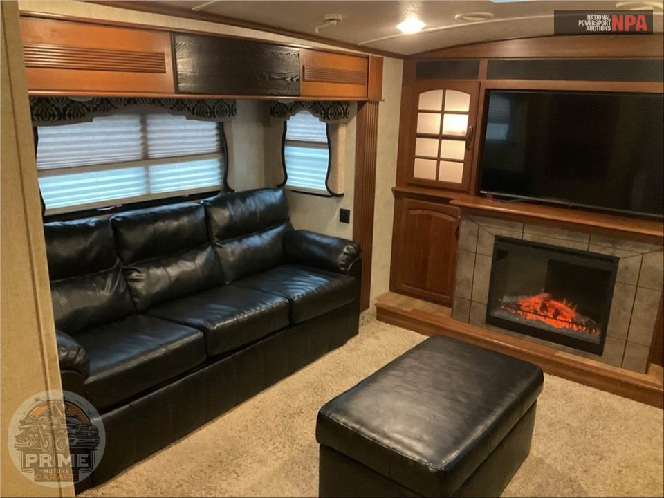 2015 Keystone Rv M-3850 FL - MONTANA FIFTH WHEEL SERIES — фото 6