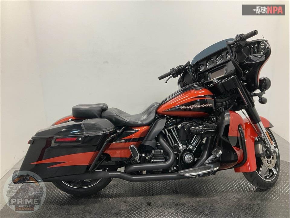 2017 Harley-Davidson FLHXSE CVO STREET GLIDE — фото 1