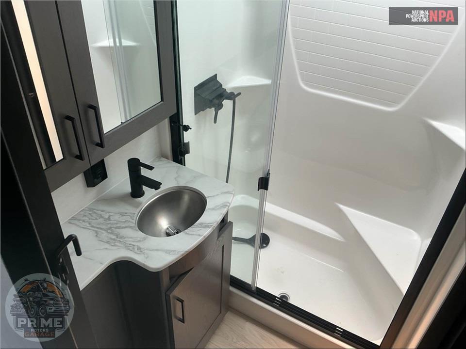 2024 Alliance Rv M-36V11 - VALOR FIFTH WHEEL SERIES — фото 15