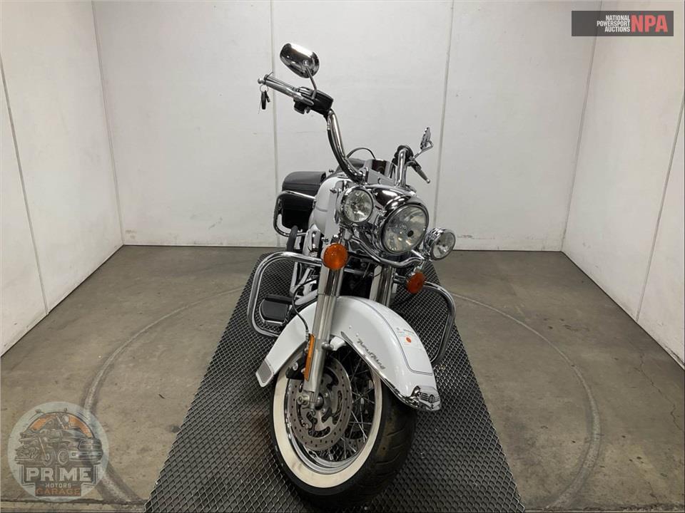 2012 Harley-Davidson FLHRC ROAD KING CLSC — фото 2