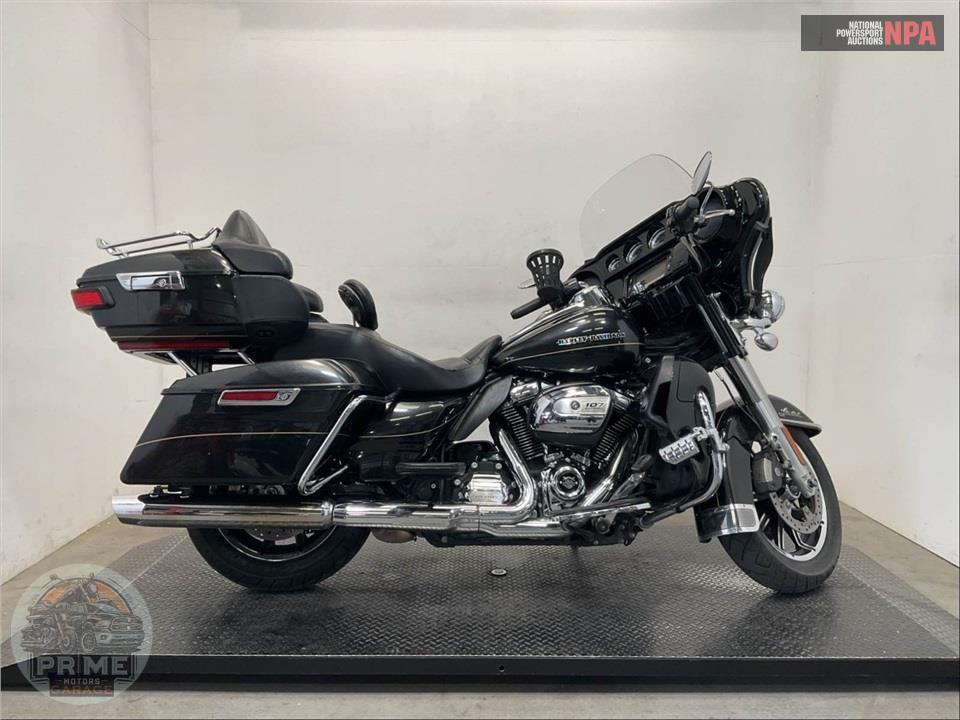 2017 Harley-Davidson FLHTK ULTRA LIMITED — фото 1