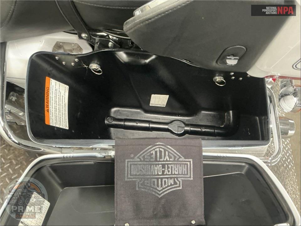2012 Harley-Davidson FLHTCU UL CLSC EL GLIDE — фото 18