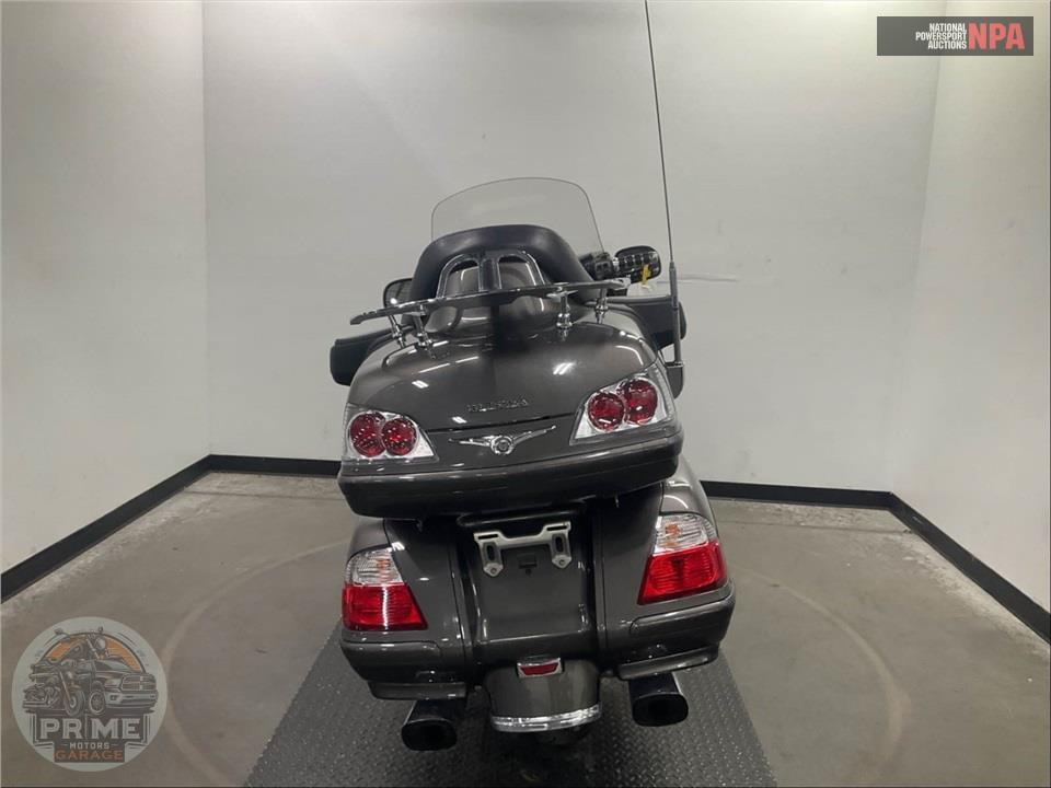 2010 Honda GL1800HPMA GOLDWING — фото 4
