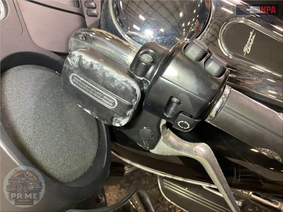 2016 Harley-Davidson FLHX STREET GLIDE — фото 34